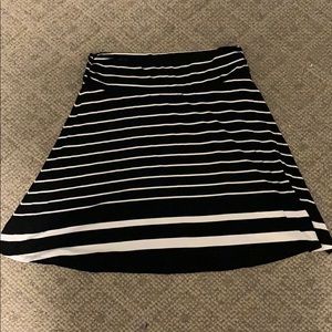 Black and white striped skirt size L